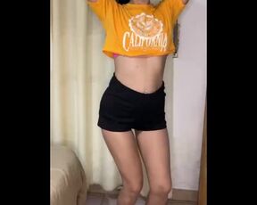 Teen girl striptease OF leak