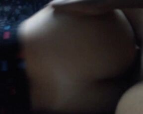 Socando forte de ladinho nessa deliciosa